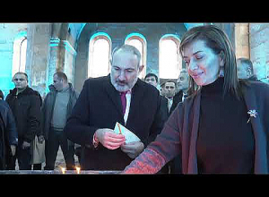 Վարչապետը տիկնոջ հետ Արուճի Սբ  Գրիգոր խոնարհված եկեղեցում ներկա է գտնվել Սուրբ Ծննդյան համերգին