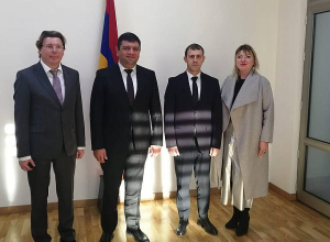 ՌԴ ԱԳՆ ներկայացուցիչը հյուպատոսություն բացելու հարցով հանդիպել է Կապանի համայնքապետի հետ