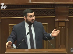 Ինչո՞ւ է Արմենչիկը վաստակավոր արտիստ, իսկ Տիգրան Ժամկոչյանը՝ ոչ