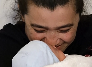 Կարեւորը՝ երեխան փրկվի․ արցախցի ընտանիքն աղոթում է