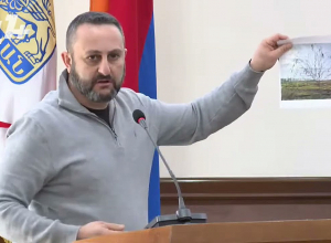 Ավինյանը 1քմ-ի վրա ծախսել է 23873դր, ՔՊ-ականներ ձեր կյանքում լամինատի վրա այդքան կծախսեի՞ք․Զառուկյան