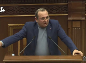 «Ձեր գաղափարախոսությունը որնա՞, բաց հետեւով ցլի դեմն դուրս գալը՞». Արծվիկ Մինասյան