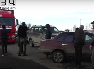 Հարցազրույցը` աշխատանքից ազատման պատճառ․ Գետք բնակավայրի բնակիչները փակել են գյուղի ճանապարհը