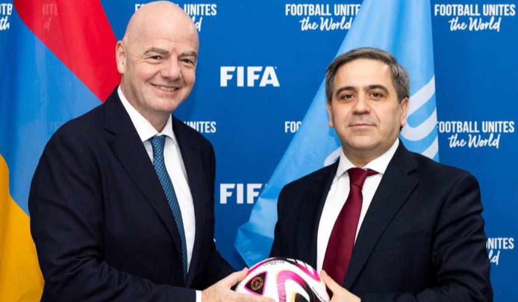 421956081_837421751755109_7578411690234902651_n