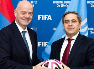 ՀՖՖ նախագահ Արմեն Մելիքբեկյանը Փարիզում հանդիպել է ՖԻՖԱ նախագահ Ջիանի Ինֆանտինոյի հետ