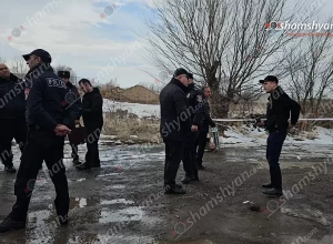 Զինված հարձակում՝ Արթիկում․ դիմակավորված անձինք ներկայացել են ԱԱԾ աշխատակիցներ և հափշտակել  ոսկյա զարդեր. կա վիրավոր. Shamshyan.com