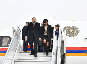 Նիկոլ Փաշինյանը տիկնոջ՝ Աննա Հակոբյանի հետ երկօրյա աշխատանքային այցով մեկնել է Ֆրանսիա