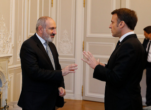 Էմանուել Մակրոնի և Բրիջիտ Մակրոնի անունից ի պատիվ Նիկոլ Փաշինյանի և Աննա Հակոբյանի տրվել է պաշտոնական ընթրիք