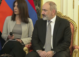 Վարչապետը հանդիպել է Ֆրանսիայի Սենատի նախագահ Ժերար Լարշեին