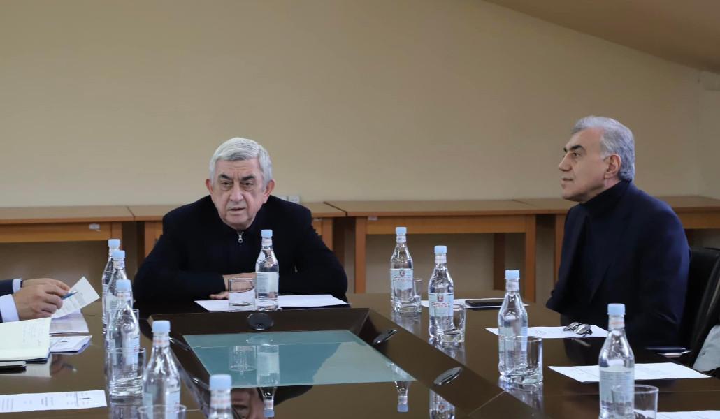 430074170_909789501155009_1521499983689886539_n