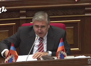 Ինչո՞ւ նույն ջանասիրությամբ չեք հարկում ներգնա աշխատողներին, օրինակ հնդիկներին. Արթուր Խաչատրյան