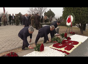 Վարչապետը հարգանքի տուրք է մատուցել Վազգեն Սարգսյանի հիշատակին