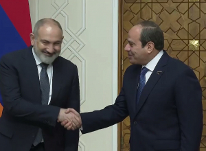 Состоялась встреча между Николом Пашиняном и Абдул-Фаттахом ас-Сиси