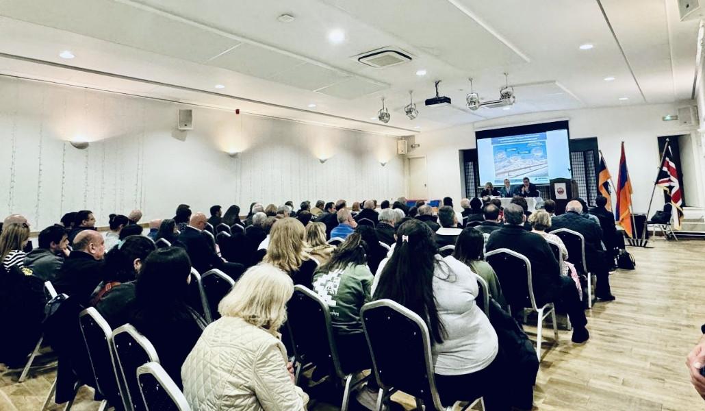 thumbnail_Հանդիպում հայ համայնքի հետ