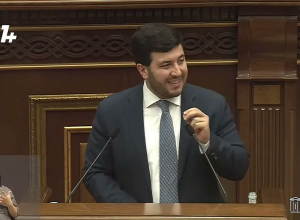 А вы видели, что произошло в Армении, было ли там хорошо, было весело? Арег Кочинян