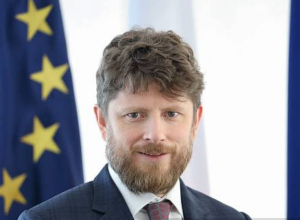 Ֆրանսիան ունի ռազմական տեխնիկա, որը բոլորը շատ են ցանկանում ձեռք բերել և այն տրամադրում է Հայաստանին․դեսպան