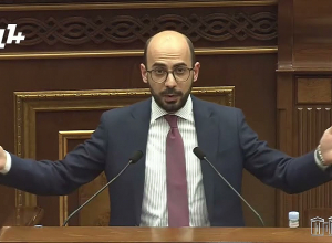 Կարծում եմ ժողովուրդը մի օր ձեզ կների, մնում ա Աստված ների․