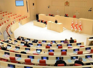 Парламент Грузии одобрил в первом чтении законопроект &quot;О прозрачности иностранного влияния&quot;.