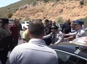 Հանրապետությունում անհնազանդության ակցիաներ են, փակ են ճանապարհներ