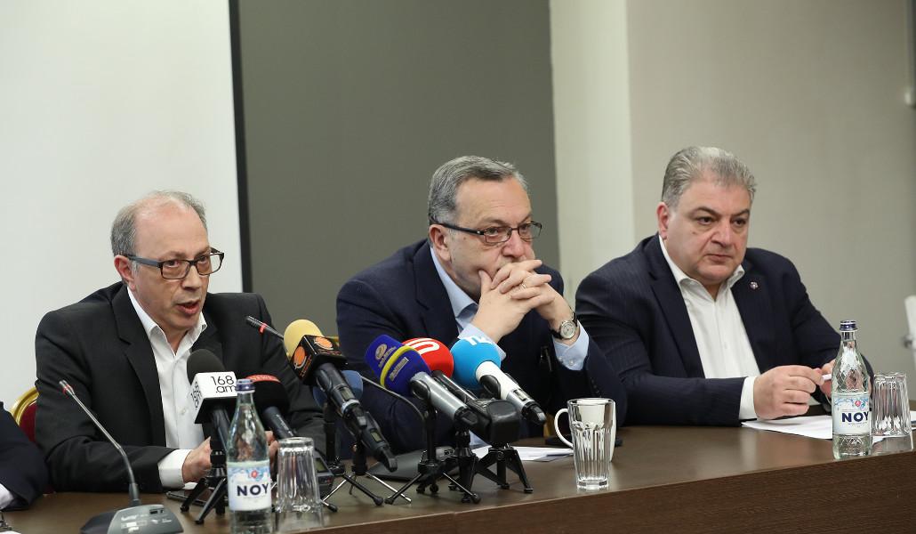 Դիվանագետների համահայկական խորհուրդ