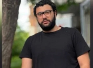 Լրագրողի գործունեությունը բռնության գործադրմամբ խոչընդոտելու մեղադրանքով պատգամավորի օգնականը կալանավորվել է