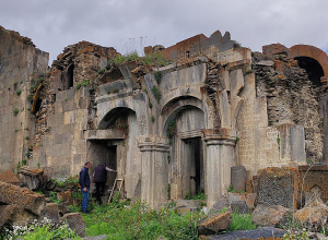 Մշտադիտարկումներ՝ մի շարք հուշարձաններում