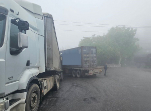 Փրկարարները քարշակել են բեռնատարը