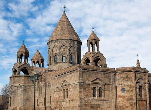 Մեր հորդորն է հանրային գործողությունների մասնակիցներին իրենց բողոքն արտահայտել բացառապես օրենքի շրջանակներում․ Մայր Աթոռ