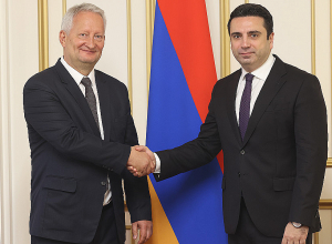 Ալեն Սիմոնյանը և Գերմանիայի դեսպանը քննարկել են Հայաստան-Ադրբեջան հարաբերությունների կարգավորման ընթացքը