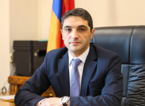 ՀՀ շրջակա միջավայրի նախարար Հակոբ Սիմիդյանը կմեկնի արձակուրդ: