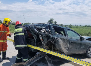 Երևան-Մեղրի ավտոճանապարհին բախվել են «Opel» և «Mercedes-Benz» ավտոմեքենաները