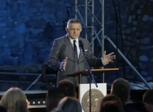 Սլովակիայի վարչապետը մահափորձից հետո առաջին անգամ հայտնվել է հանրության առաջ