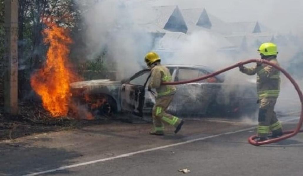 Այրվել է ավտոմեքենա․տուժածներ չկան (3)