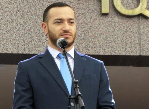 «Շրջապատվե՛ք ձեզ խրախուսող մարդկանցով, որոնք հավատում են ձեր երազանքին». Մխիթար Հայրապետյանը ողջունել է Հայ-ռուսական համալսարանի շրջանավարտներին