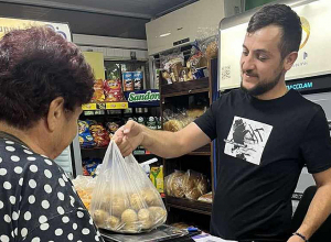 Փորձում ենք կրկին աշխատել, ստեղծել. արցախցի նախկին զինվորականը խանութ է բացել