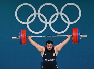 Վարազդատ Լալայան Օլիմպիական արծաթե մեդալակիր