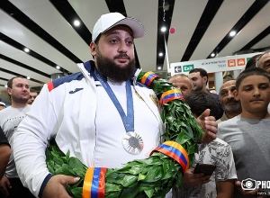 «Զվարթնոց» օդանավակայանում դիմավորում են օլիմպիադայից վերադարձող մեր մարզիկներին. ՈՒՂԻՂ