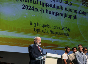 Յուրաքանչյուր երեխա բացառիկ տաղանդ է․ վարչապետը մրցանակներ է հանձնել