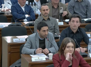 Եթե քաղաքապետարանը միջոցներ չունի, ինչո՞ւ է 1,5 միլիոն դոլար ծախսում նախատոնական միջոցառման վրա