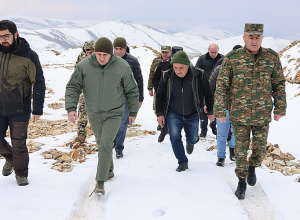 Сурен Папикян посетил пограничную зону