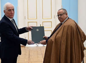 Նախագահ Վահագն Խաչատուրյանին իր հավատարմագրերն է հանձնել Հայաստանում Ալժիրի դեսպանը