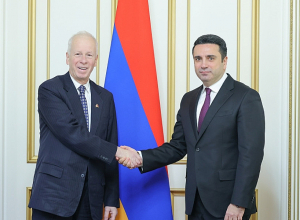 Ալեն Սիմոնյանը հանդիպել է Եվրոպական միությունում, Եվրոպայում եւ Հայաստանում Կանադայի հատուկ բանագնացի հետ