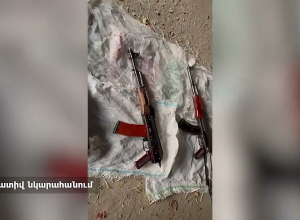 Ոստիկանները հայտնաբերել են մեծ քանակի զենք զինամթերք