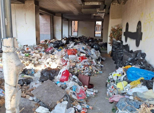 Խանջյան 29/1 նոր շենքն իսկական աղետ է դարձել՝ գիշերները հավաքվող թմրամոլների և աղբավայրի պատճառով. Պեդրո Զարոկյան