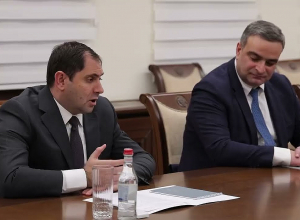 Սուրեն Պապիկյանն ընդունել է ՀՀ-ում Ֆրանսիայի արտակարգ և լիազոր դեսպան Օլիվիե Դըկոտինյիին