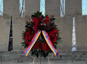 Սերժ Սարգսյանի անունից այսօր ծաղկեպսակ է դրվել «Եռաբլուր» զինվորական պանթեոնում