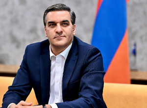 Արման Թաթոյանի ուղերձն Ամանորի և Սուրբ Ծննդյան տոների առթիվ