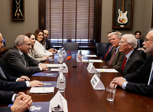 Փաշինյանը հանդիպում է ունեցել ԱՄՆ սենատոր Ռոջեր Ուիքերի և կոնգրեսականներ՝ Էնդի Հարրիսի, Ֆրենկ Փալոնի ու Ռիչարդ Հադսոնի հետ