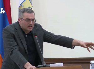 Որ տենդերը փորում ես, ՔՊ-ականն ա հաղթում. ավագանու ընդդիմադիր անդամ