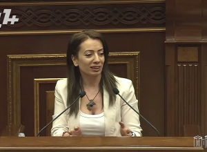 Так легко - запретите онлайн платформы, сделайте один из регионов Лас-Вегасом, пусть идут играют